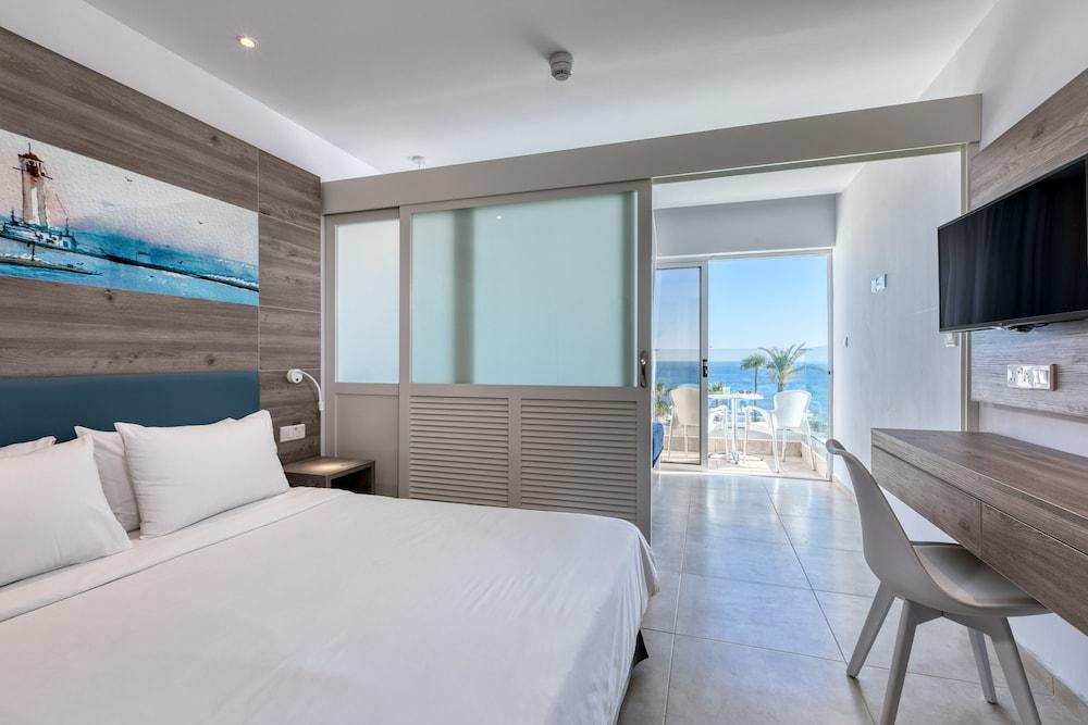 Atlantica Sungarden Beach Ayia Napa Bagian luar foto