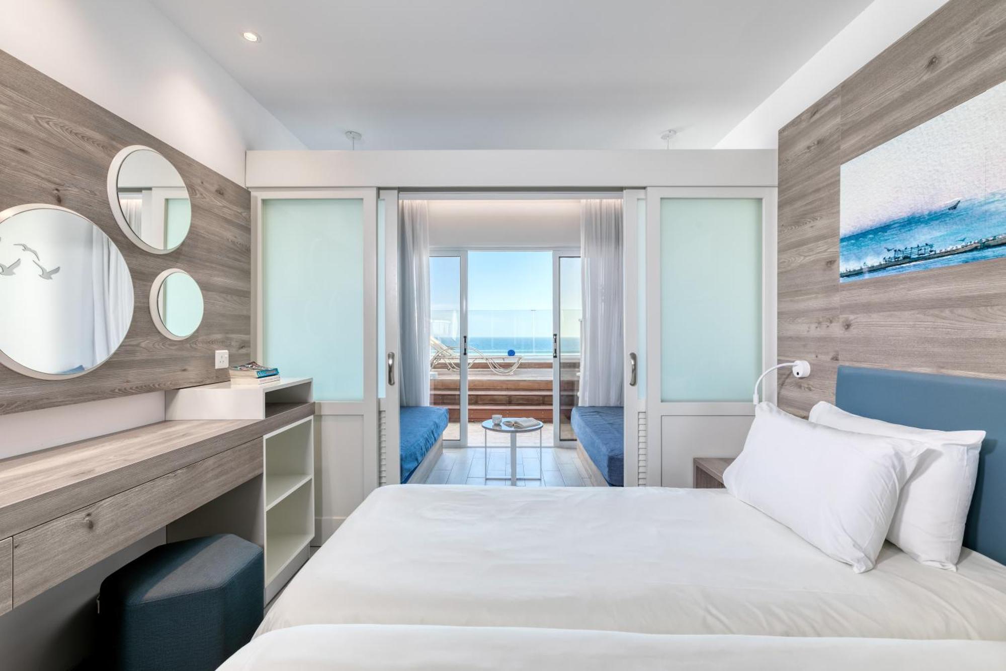 Atlantica Sungarden Beach Ayia Napa Bagian luar foto