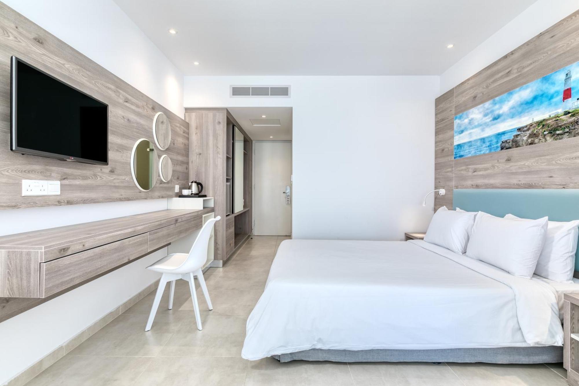 Atlantica Sungarden Beach Ayia Napa Bagian luar foto