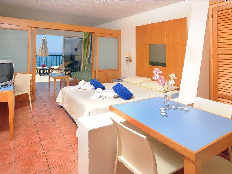 Atlantica Sungarden Beach Ayia Napa Bagian luar foto
